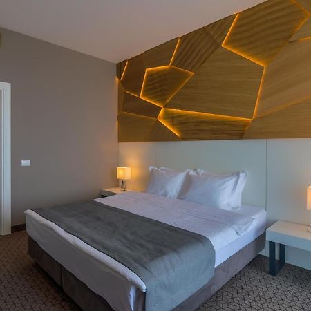 Nyota Hotel & Conference Center 마마이아 외부 사진