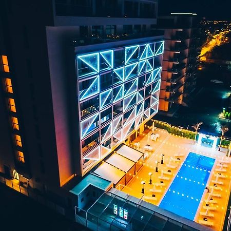 Nyota Hotel & Conference Center 마마이아 외부 사진