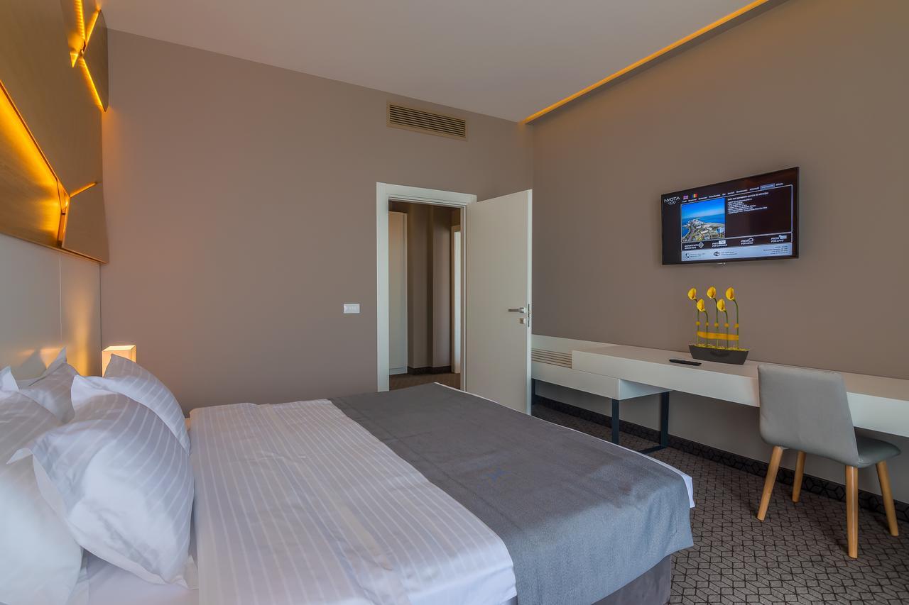 Nyota Hotel & Conference Center 마마이아 외부 사진